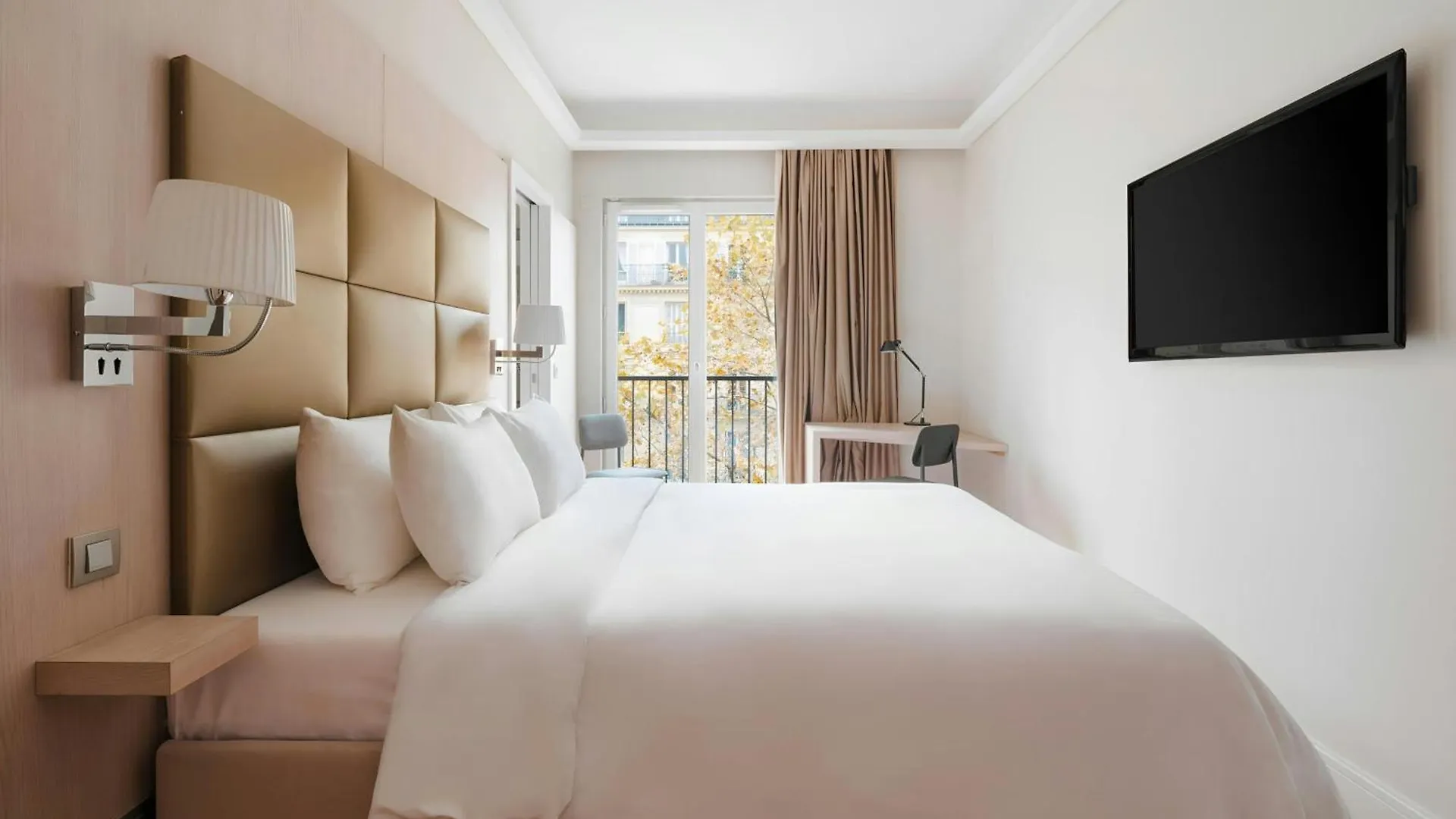Otel Sonder L'edmond Parc Monceau 4*