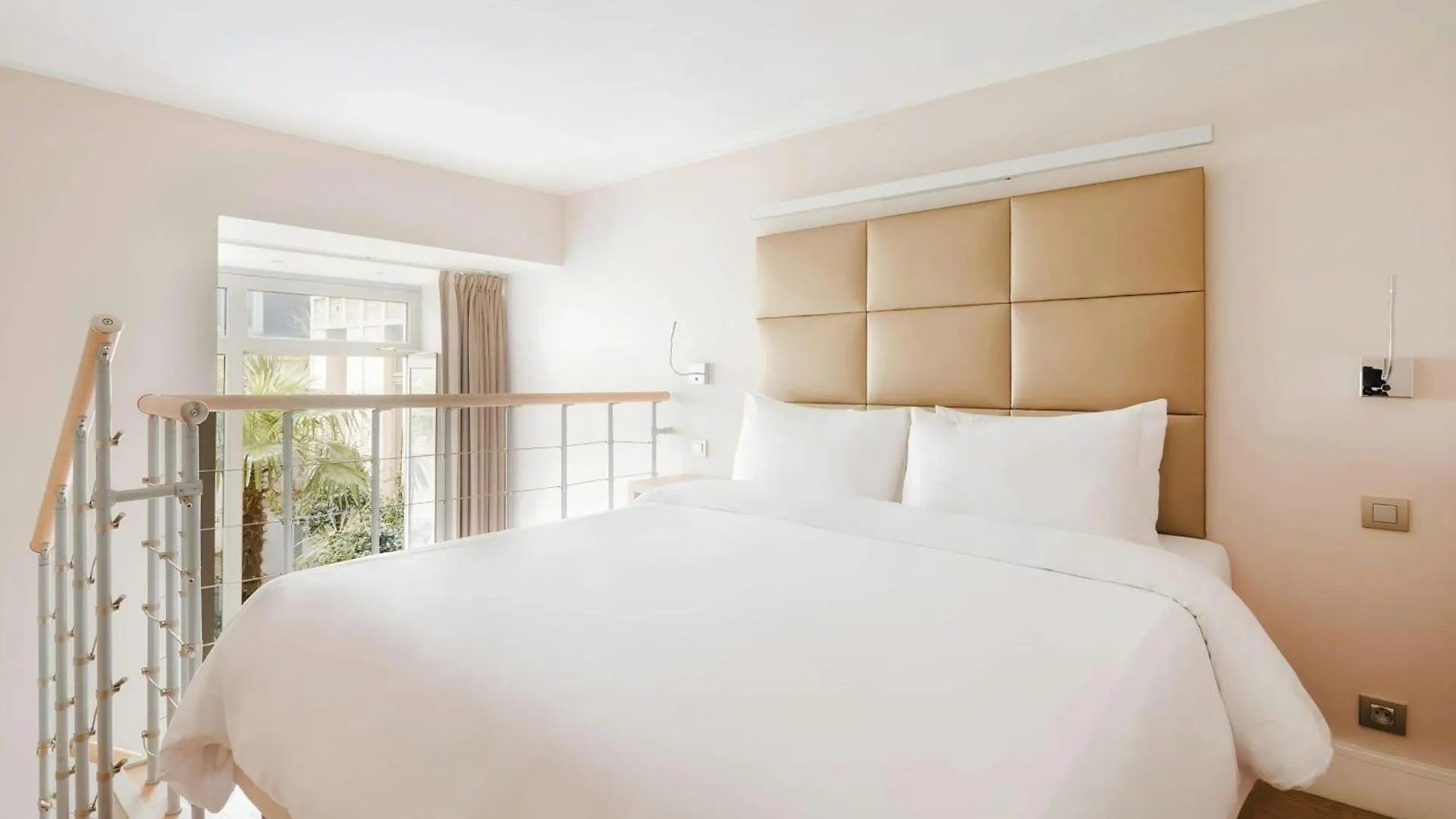 Sonder L'edmond Parc Monceau Otel 4*